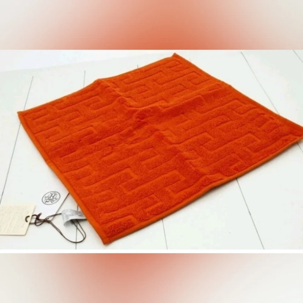 Hermes H Logo Face Towel, New With Tags.